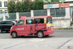 Pemkot Palembang wajibkan pegawai naik angkutan  umum setiap awal bulan