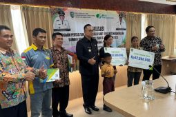 Pemkab Bengkayang Kalbar komitmen perluas perlindungan pekerja sawit