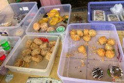 Penjual kue seribuan di Kampak bangkitkan ekonomi warga lewat usaha rumahan