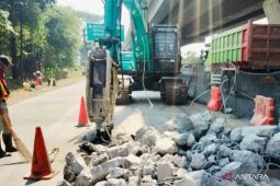 Jasamarga ingatkan pengendara waspada kepadatan Tol Japek imbas perbaikan lima titik