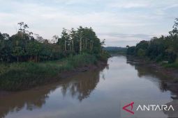 Kampung Tikas Telake, sungai marah dan bintang diam