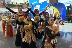 Lebih dari 8 ribu peserta "menari di mall" serentak di 11 kota di Indonesia