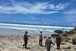 SAR kerahkan personel untuk cari dua wisatawan hilang di Pantai Modangan