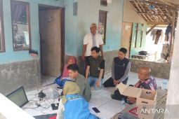 Layanan adminduk Bekasi jemput bola datangi langsung rumah warga disabilitas