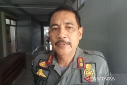 Satpol PP Bantul tertibkan pedagang asongan di sekitar Jembatan Pandansimo