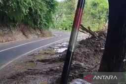 BPBD Cianjur menempatkan petugas awasi jalur selatan mitigasi bencana