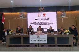 Kejari Sungai Penuh resmi melimpahkan berkas 10 tersangka dugaan korupsi PJU