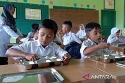 270 siswa Madrasah di Aceh Besar mulai terima program MBG