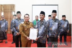 Bupati Putra Mahkota Alam kukuhkan Dewan Pendidikan Kabupaten Padang Lawas