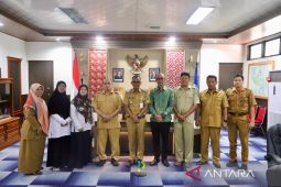 Wamen Pertanian bersama Ketum Pertani HKTI lepas 23 penerima beasiswa Agri Srikandi