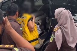 Jaksa Tulungagung tangkap buron penipuan saat nongkrong di kafe