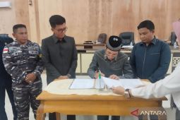 Pemkab dan DPRD Mukomuko akhirnya tetapkan Perda RTRW