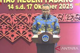 Wamenaker sebut 20 ribu lulusan perguruan tinggi mulai ikuti program magang nasional