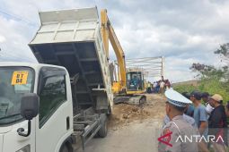 Dinas PUTR Samosir gerak cepat tangani ambles di Jembatan Siriaon, pendistribusian MBG berjalan normal