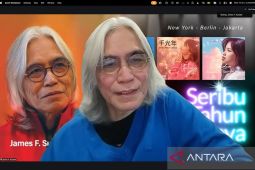 Seribu tahun cahaya bagi James F. Sundah