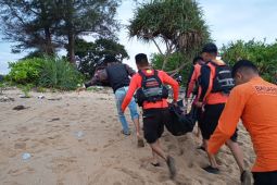 SAR Babel berhasil evakuasi jasad pemancing terseret ombak