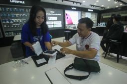 Apple Fanboy serbu 27 titik Blibli Store dan Hello store untuk Early Pick Up Next Generation of iPhone