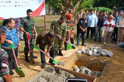 Wali Kota Pangkalpinang hadiri peletakan batu pertama Koperasi Merah Putih