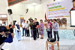 STIH fasilitasi ASEAN Foundation edukasi pelajar SMA/SMK di Wapramasi manfaatkan AI