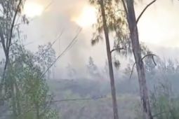 Tim gabungan TNGR padamkan titik api baru di kawasan Gunung Rinjani