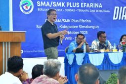 Rocky Gerung terkesan kualitas SMA Plus Efarina