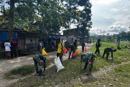 Yonif 511-Polres Mamberamo Raya bersinergi ciptakan lingkungan bersih