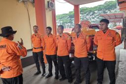 Detik-detik pendaki Gunung Burangrang jatuh ke jurang, Tim SAR temukan selamat