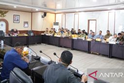 DPRD Babel fasilitasi RDP, polemik PT GSBL dan karyawan temukan titik terang