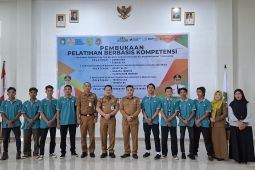 Pemkab Bengkayang tingkatkan daya saing tenaga kerja lewat pelatihan vokasi