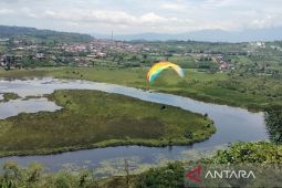 Wisata paralayang di Rejang Lebong semakin ditingkatkan untuk menarik wisatawan