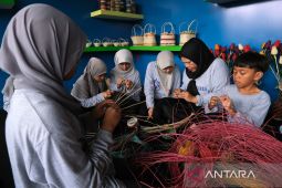 Perhelatan Gerakan Seniman Masuk Sekolah di Pontianak