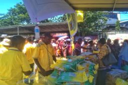 Pemkab Jayapura apresiasi partai politik adakan kegiatan sosial pasar murah