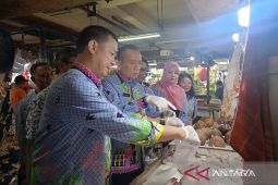KPKP Jaktim terus jaga keamanan pangan di enam pasar tradisional