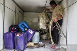 Warga Diduga Timbun BBM, Petugas Sita  80 liter Pertalite