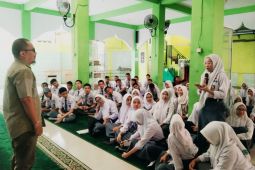 KPU Makassar bekali pelajar SMA pengetahuan berdemokrasi