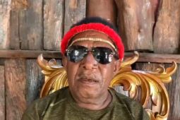 Ketua adat La Pago Jayapura ajak warga pahami tujuan pemusnahan mahkota Cenderawasih