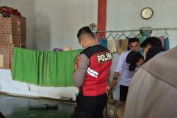Lapas Lubuk Basung Agam menggelar razia, cek urine warga binaan