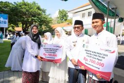 Pemkab Banyuwangi salurkan insentif guru ngaji pada Hari Santri