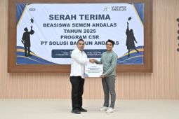 Sebanyak 350 pelajar di Aceh Besar terima beasiswa pendidikan