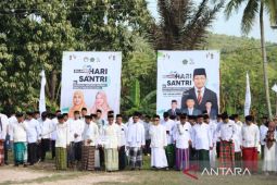 Kakanwil Serahkan Piagam Penghargaan pada sejumlah Pimpinan Ponpes