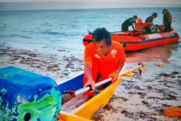 BPBD Bulukumba turunkan personel kawal lomba perahu hias di Festival Pinisi 2025