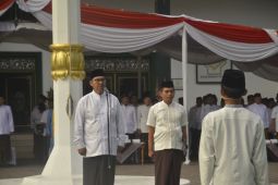 Wali Kota Yogyakarta minta santri mematahkan stigma generasi stroberi