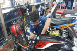 Prabowo bentuk satgas transisi energi percepat konversi motor listrik