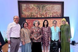 Pameran Nusawastra Silang Budaya hadirkan Wastra Nusantara bertema bunga