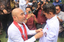 Pemkab Bungo meluncurkan program seragam sekolah gratis sasar 10.174 siswa