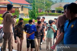 Tidur terganggu tatapan sinis, pria di Rejang Lebong bunuh ayah tiri