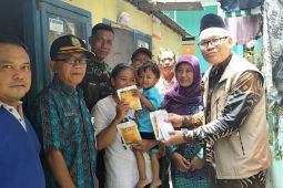 230 warga Kota Tangerang terima paket daging dam jamaah haji