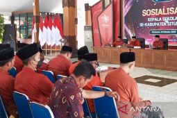 Bupati Situbondo awasi langsung dana rehab sekolah SD/SMP Rp54 miliar