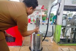 Disperindag Sergai segel pompa bio solar SPBU Suka Damai usai ditemukan selisih takaran