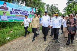 Perkuat konektivitas, Pemprov Banten bangun jalan desa Cadasari-Kaduela